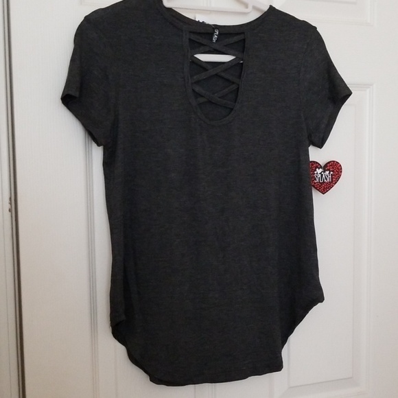 Splash Tops - BNWT DK Heather Grey Tshirt